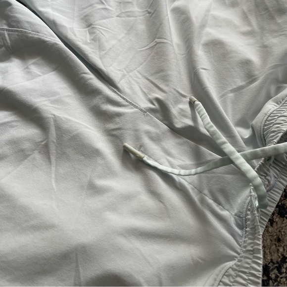 Lululemon Pace Breaker Linerless Short 9” Delicate Mint - Picture 8 of 9